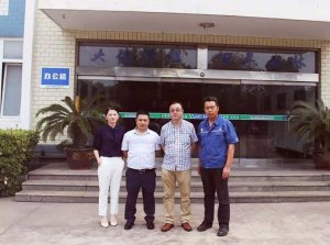 宁德时代质量总监岳嵩一行来多宝在线登录_多宝（中国）精密指导工作
